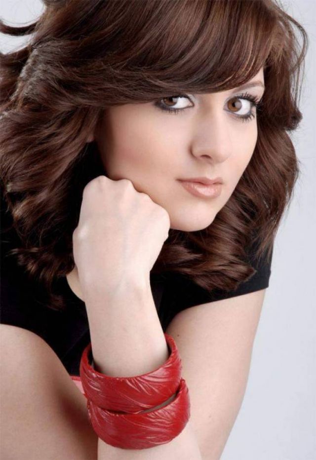 شذى تدافع عن منى فاروق .. ولمن قالت: