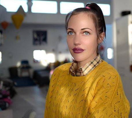 بالفيديو - شاهدوا ماذا فعلت مريم أوزرلي بابنتها الجميلة يوم ميلادها