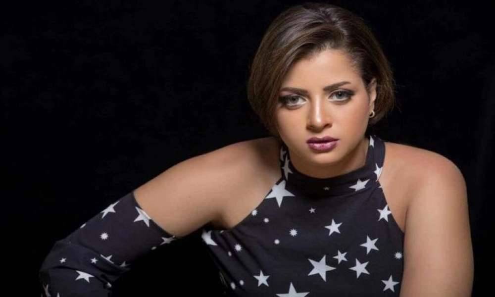 بالفيديو - ماذا حدث بين محمد حماقي ومنى فاروق بطلة الفيديو الإباحي