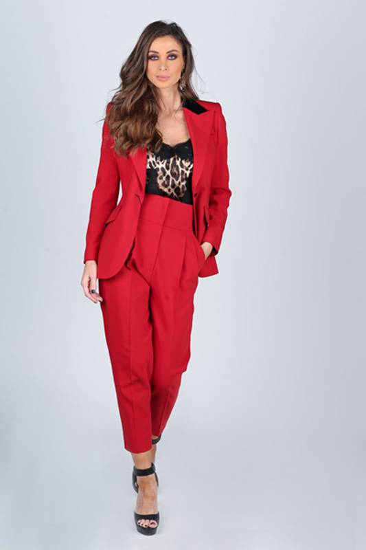 أنابيلا هلال:
أهلاً بـ