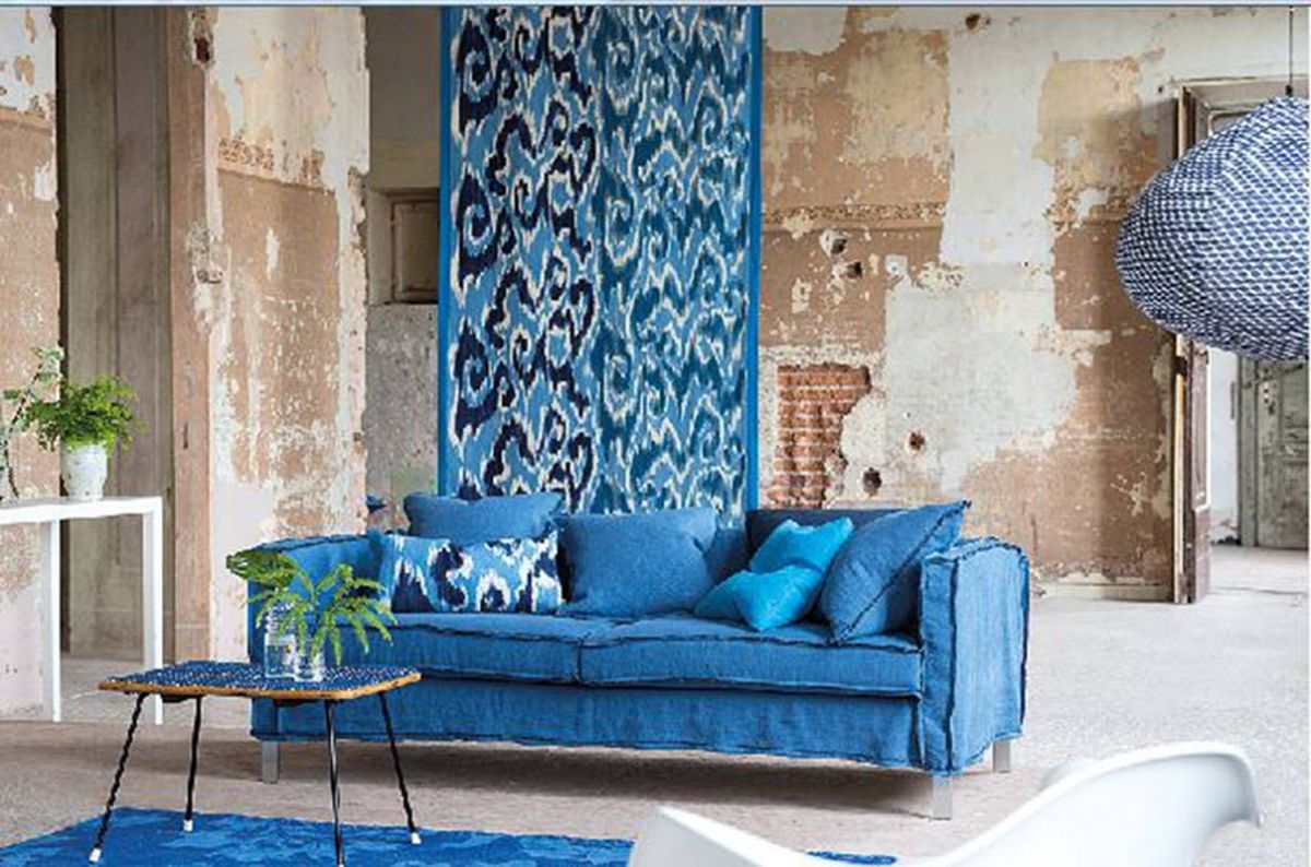 حين يجتاح الأزرق المنزل بسيل من الفرح والتفاؤل