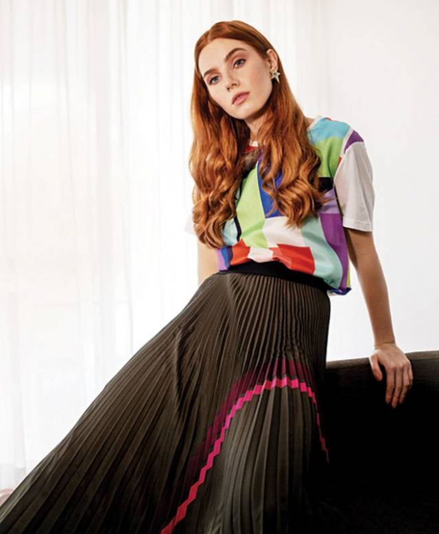 توب Soocha تنورة مثناة Seventy  لدى Depêche Mode  أقراط للأذتين Selim Mouzannar  لدى Depêche Mode