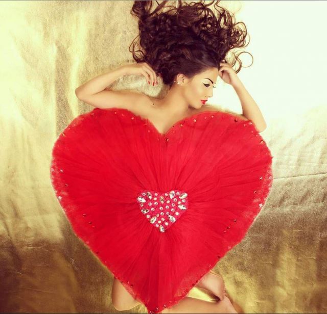 دوللي شاهين