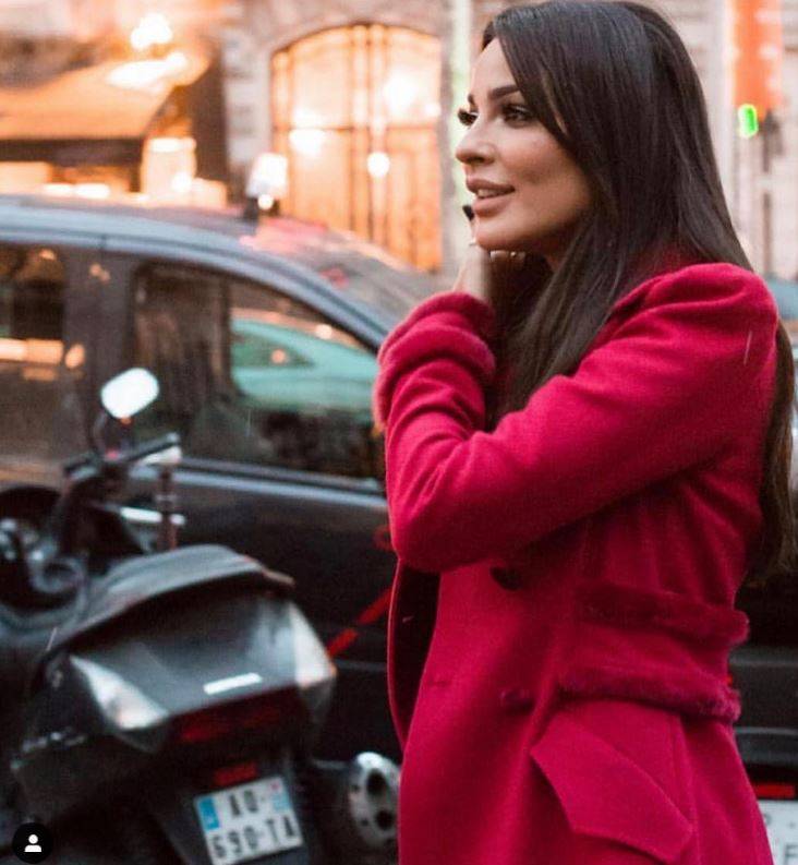 بالصورة – كُثر لم يعرفوا نادين نسيب نجيم في هذه الإطلالة... شاهدوا لماذا تحولت إلى بسمة بوسيل