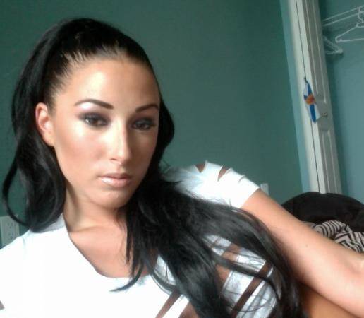 بالصور – شاهدوا كيف أصبح وجه امرأة أنفقت 88 ألف دولار على عمليات التجميل