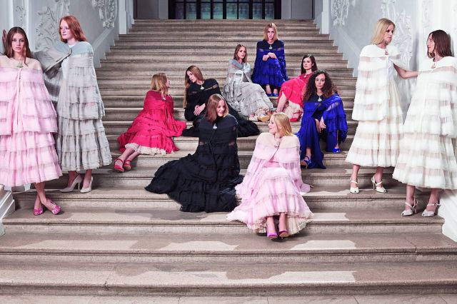 VAN CLEFF & ARPELS
تروي حكاية الأميرات الراقصات الاثنتي عشرة