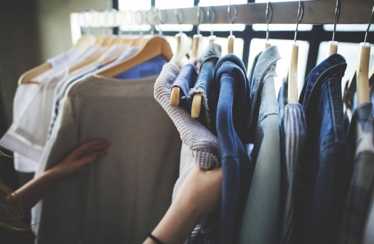 بالفيديو – ممثلة سورية تعترف بترقيع ملابسها الكاشفة... إليكم التفاصيل غير المتوقعة