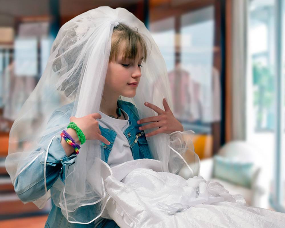 مش قبل 18 تستكمل طريقها...
طفلات مطلقات والقوانين مجمدة