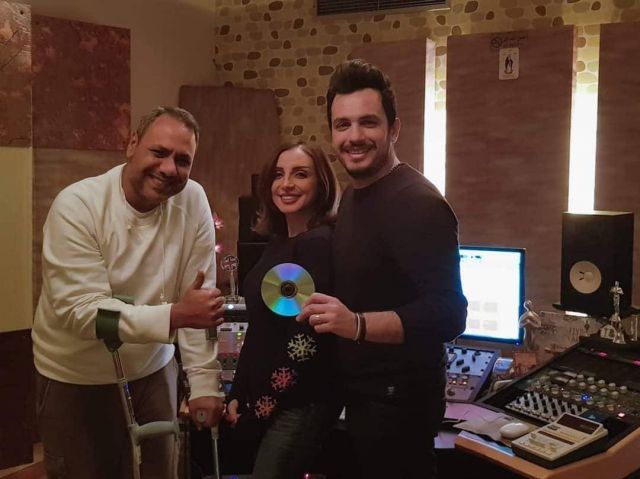 أنغام وزوجها