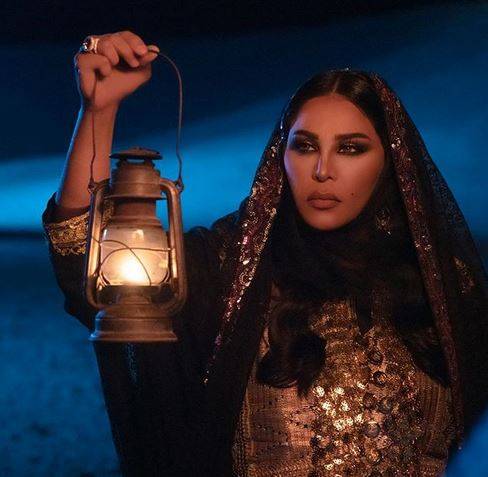 بالصور - أحلام تتغير وتبدو كشابة عشرينية.. وهذا ما طلبته من الجميع