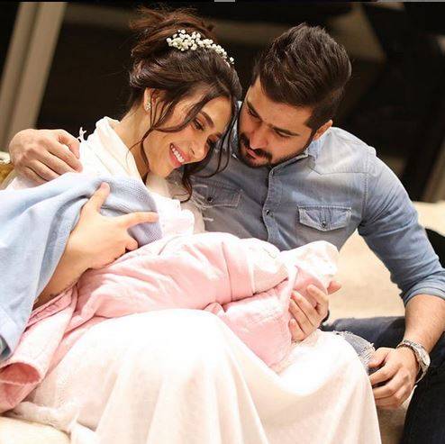 بالفيديو - مفاجأة جديدة تكشفها الدكتورة خلود عن توأمها.. وهذا سبب قلقها