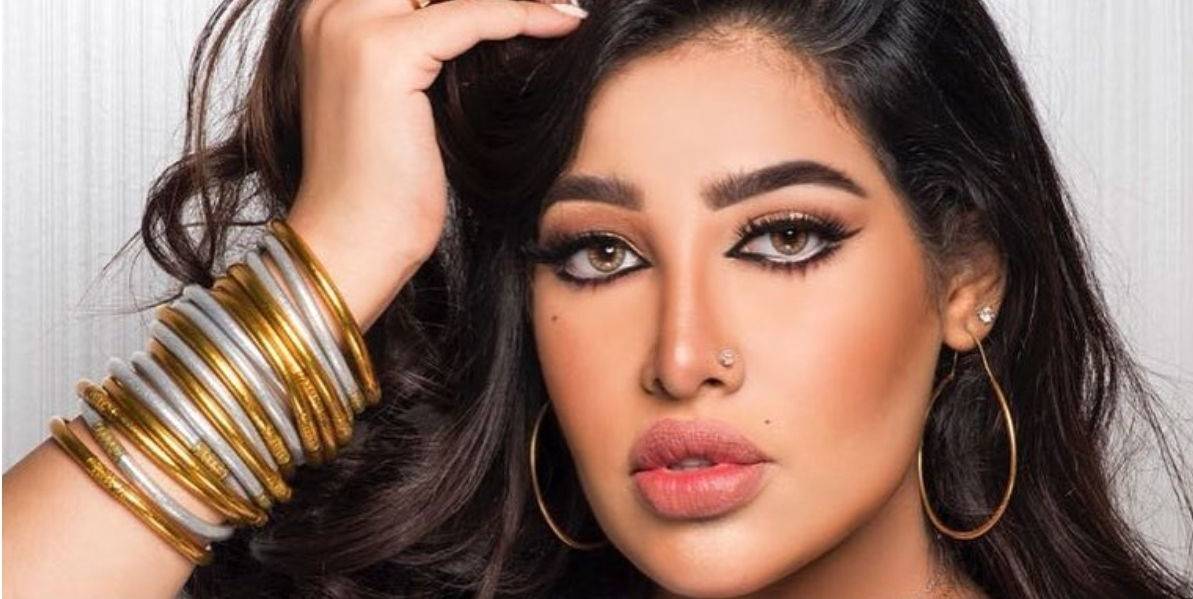 بالفيديو – إعلامية خليجية تهاجم فنانة بلفظ غير لائق: 