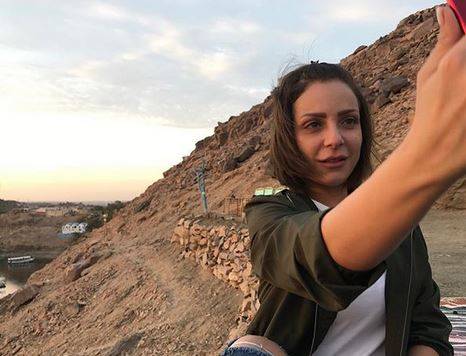 بالصور - ريم البارودي تتحرر من القيود.. شاهدوا كيف تبدو بدون مكياج