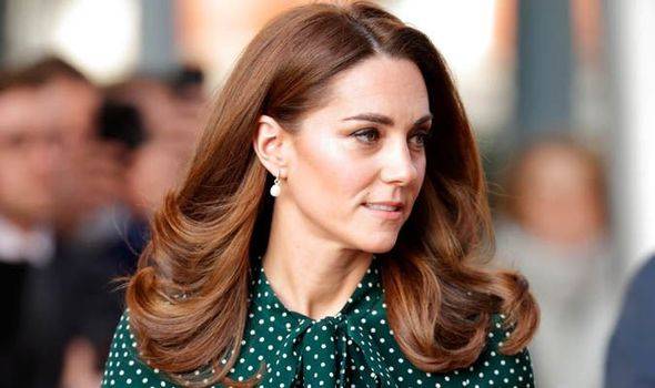 بالصور - اكتشفي الإطلالة المفضلة لدى كايت ميدلتون ‎