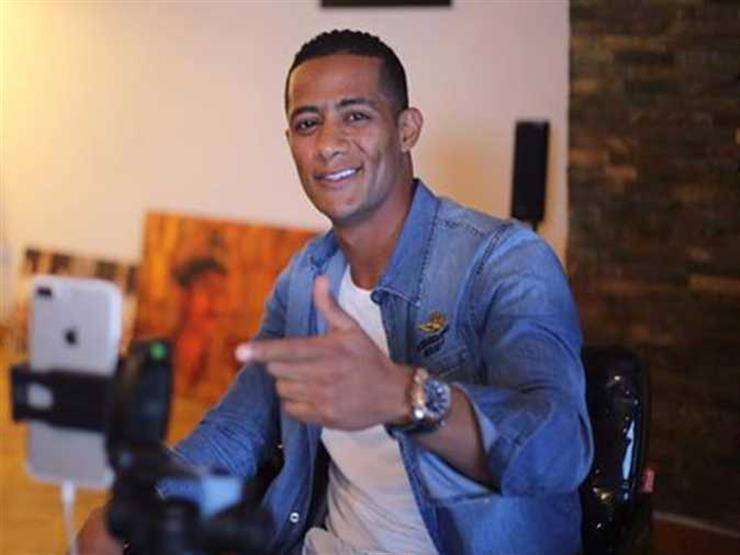 بالفيديو - فنانة شهيرة تفتح النار على محمد رمضان: 
