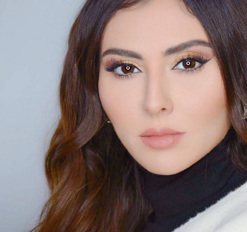 بالفيديو – مريم حسين في حفل قدح وشتم بملابس النوم...