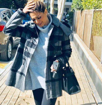 بالصور - تغيّر شكل منة فضالي بالكامل.. وملابسها الجريئة تصدم الجميع