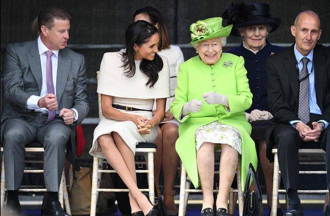 رغم الخلافات.. ميغان ماركل تتلقّى مفاجأة مميزة من الملكة إليزابيث