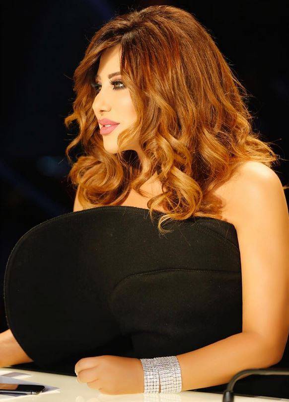 بالفيديو – بعد احتفالها بيوم ميلادها... مَن أحرج نجوى كرم وذكّرها بعمرها وكيف ردّت؟