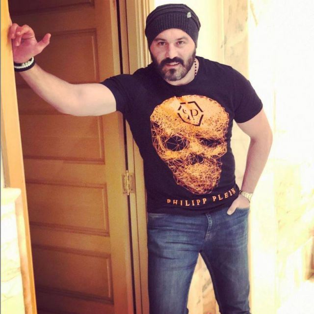 بالصورة – هل افتضح سرّ زواج يزن السيد الثاني من دون علمه؟ ما الحقيقة؟