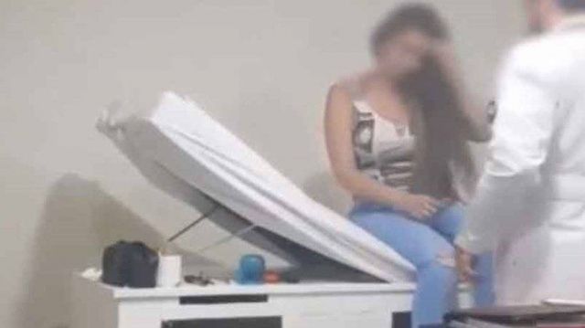 طبيب يتحرش بمريضته خلال الكشف الطبي... هذا ما حصل في مشفى عربي