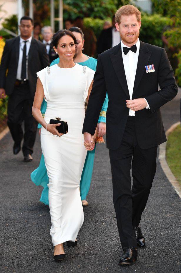 أرادت أن تصبح شبيهة ميغان ماركل... وما فعلته بشكلها لا يصدق