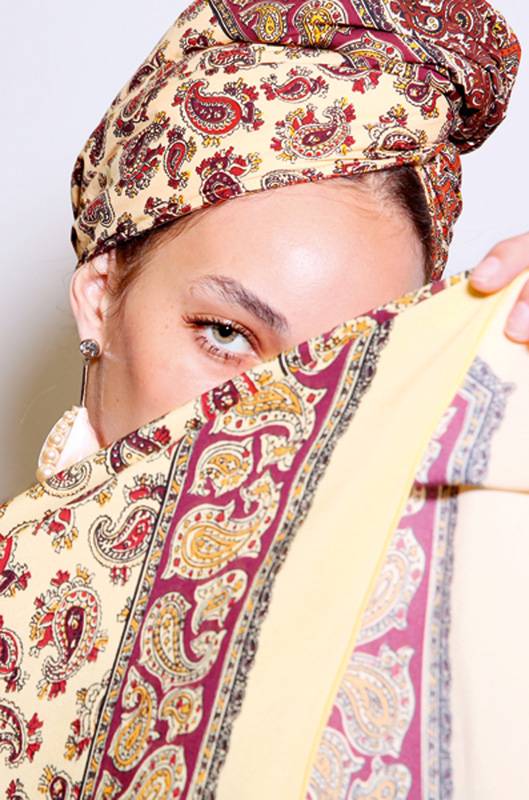 الرموش الملتصقة  ‏Clumpy Lashes