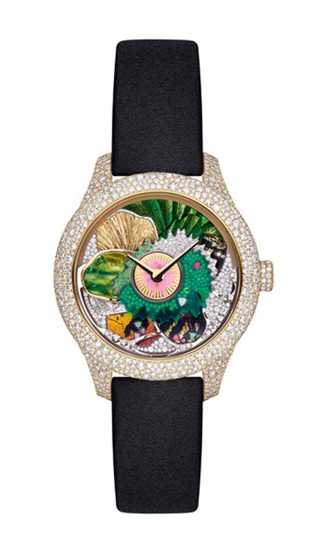 DIOR
Grand Bal Couture
تصمّم حسب رغبتك