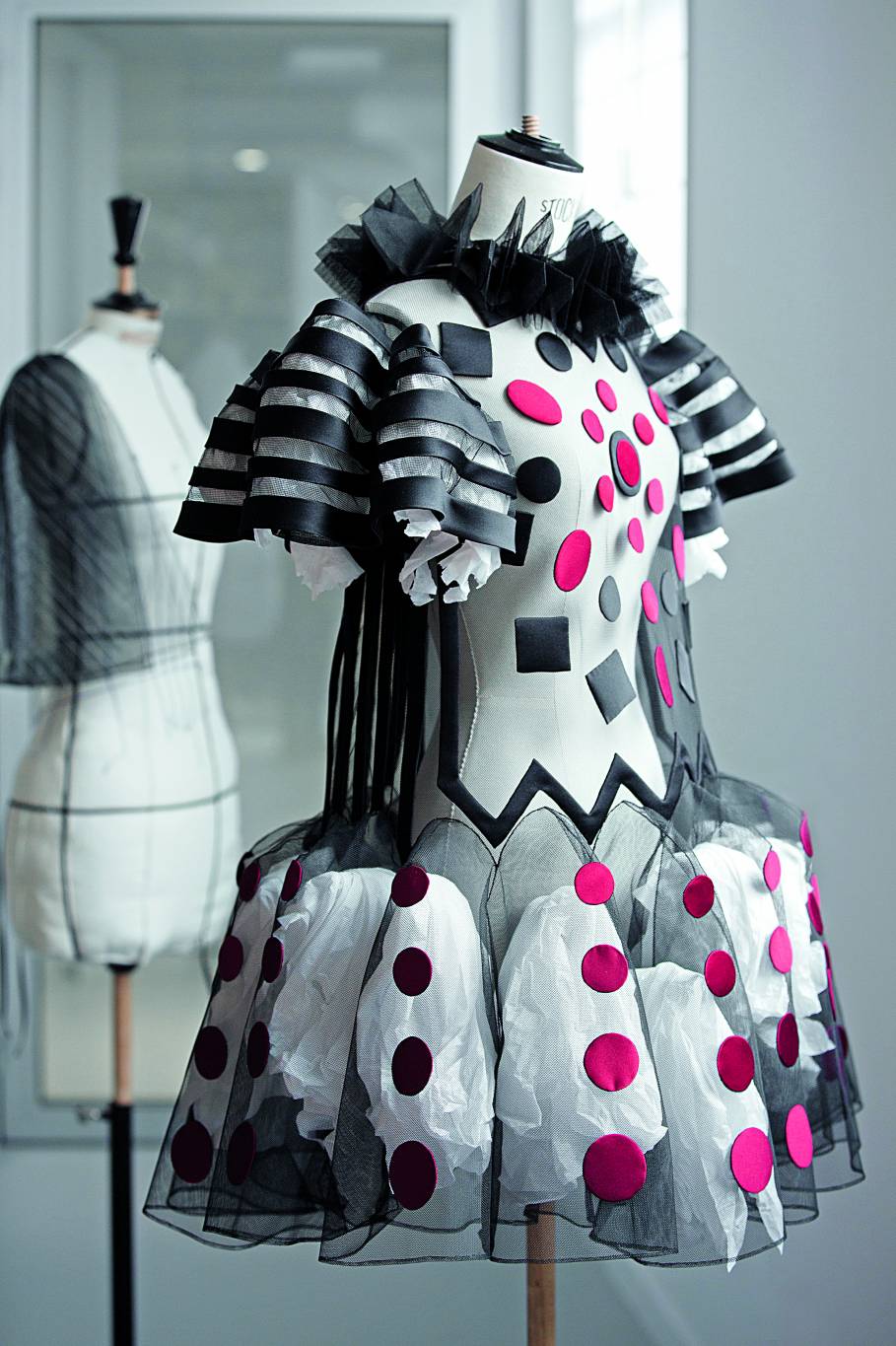 CHRISTIAN DIOR
مجموعة التصاميم الراقية لربيع وصيف 2019 في دبي