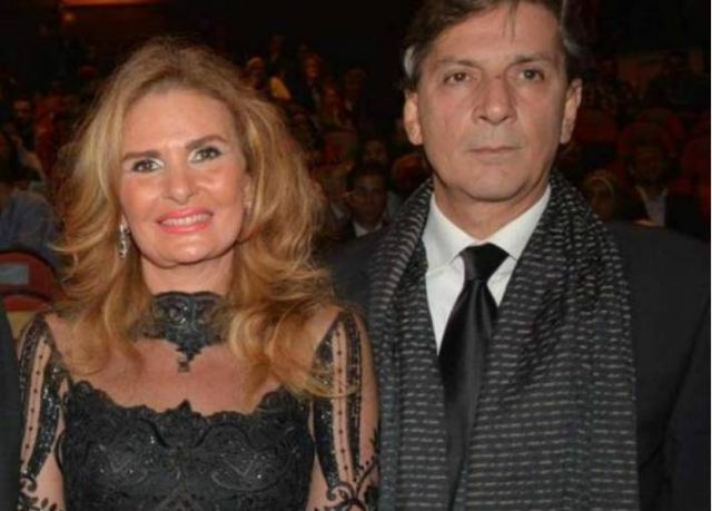 في عامها الـ68.. صورة رومنسية ليسرا مع زوجها تشعل الانترنت