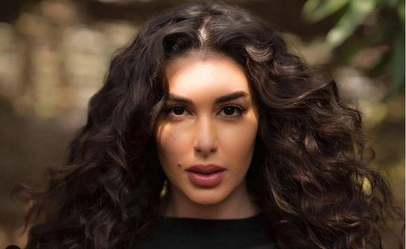 بالصورة – ياسمين صبري تشعل المواقع بجمال قوامها في النادي الرياضي... شاهدوا كيف بدت