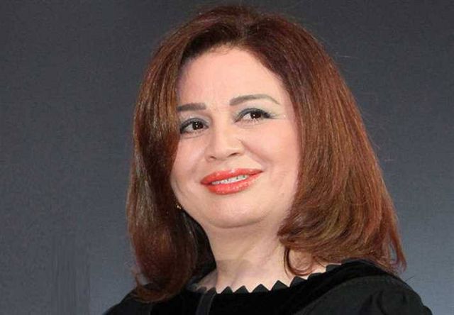 بالفيديو - إحراج إلهام شاهين بتصريحات متناقضة.. والجمهور يكشف الكذبة