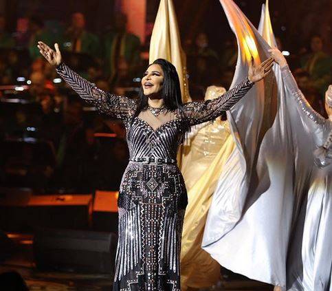 أحلام ترد على منتقدي فستانها بأسلوبها الحاسم.. إليكم ما قالته