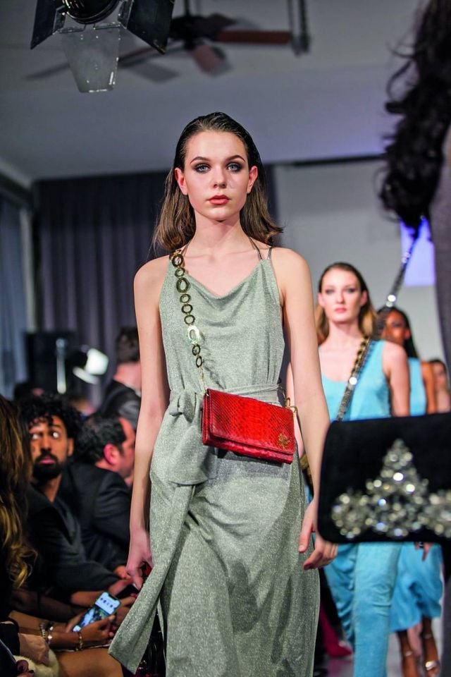 أول مصمّمة حقائب مصرية
عاليا عبد العزيز
تشارك في أسبوع الموضة في ميلانو