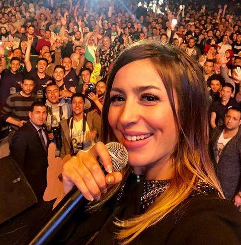 بالصور - جنات تقلد نانسي عجرم في شهور الحمل الاخيرة.. شاهدوها