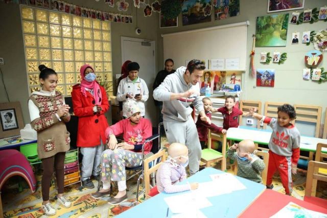 حمادة هلال يغني للأطفال