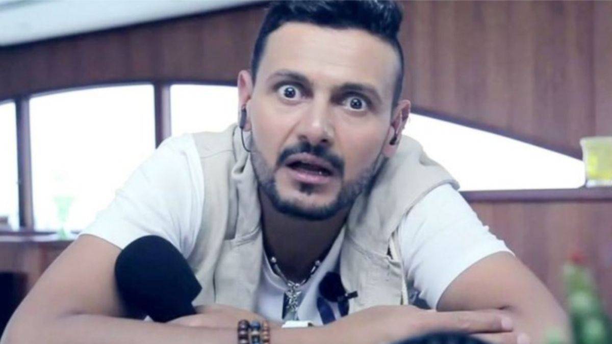 تسريبات حول برنامج مقالبه الجديد: رامز جلال في إندونيسيا بلحية بيضاء