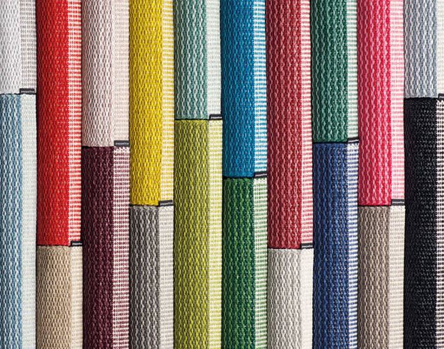 بساط، تلعب ألوانه دوراً حيوياً في تثمين رونق الأثاث والديكور