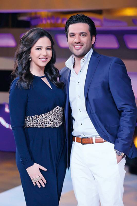 شتم المعجبين وضرب وطلاق:
أزمات الفنانات بسبب غيرة أزواجهن الجنونية!