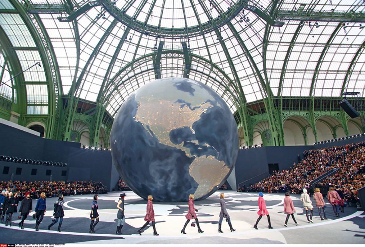 ‏Chanel Incredible Runways
عندما تُروَى إبداعات الموضة على منصات العرض