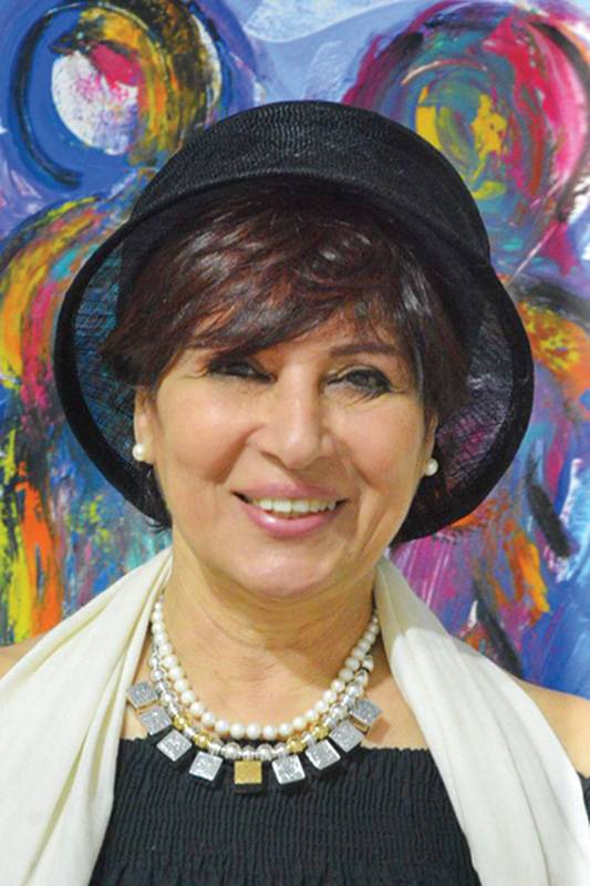 وفاء النشاشيبي 
في معرضها «نقطة نور»:
استخدمت الألوان كوسيلة تعبير بدلا من الكلمة