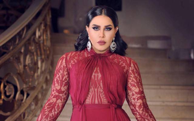 أحلام في مشادة مع المعجبين مجدداً... وتتورط بسبب أصالة وإعلامية خليجية