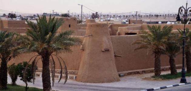 بالفيديو - قصة عراقيين شيدوا سوقا سعوديا قبل 70 عاماً في حاضرة لينه الأثرية