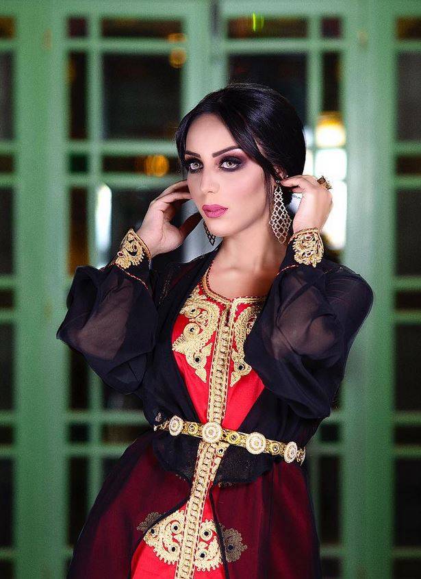 بالفيديو – شتائم لشقيقة دنيا بطمة بسبب طريقة رقصها بفستان قصير وضيق... شاهدوها