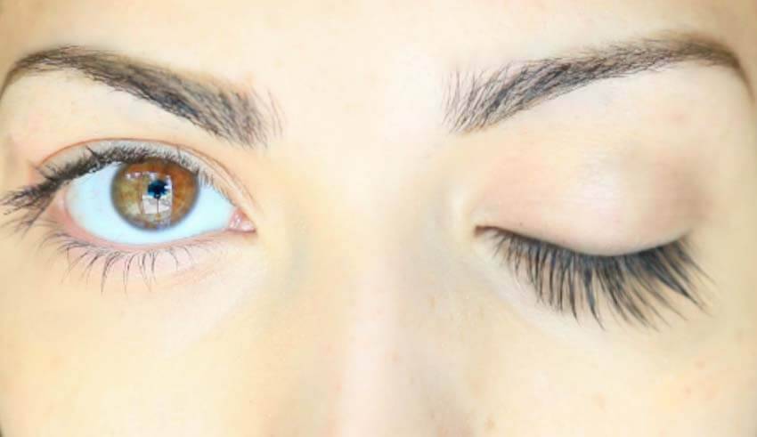 وصفة هندية مجربة لإطالة الرموش وتكثيفها