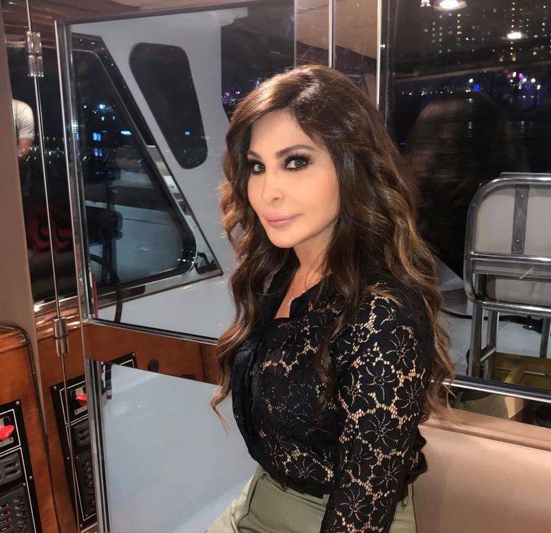 إليسا تسرب صورة من فيديو كليب 