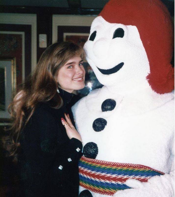 بالصورة – هل تتذكرون عارضة الأزياء الجميلة بروك شيلدز؟ شاهدوا كيف تغيّرت مع الزمن