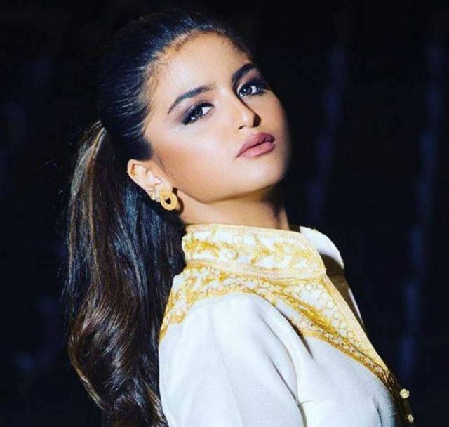 بالفيديو - حلا الترك تعمل كبائعة.. وهذا ما قامت به وأشعل مواقع التواصل