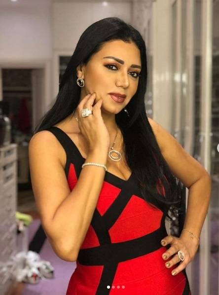 رانيا يوسف بإطلالة حمراء... ماذا قالت عن حالتها الذهنية؟