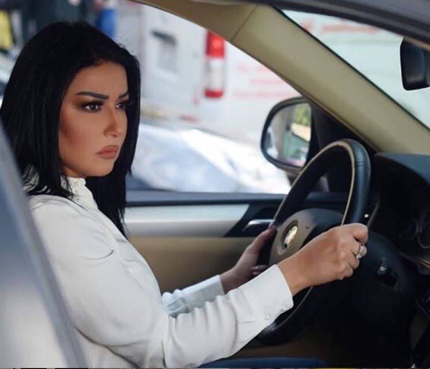 بالفيديو – بعد الحديث عن كذبة إبريل... سمية الخشاب تنفي طلاقها وهذا ما كشفته